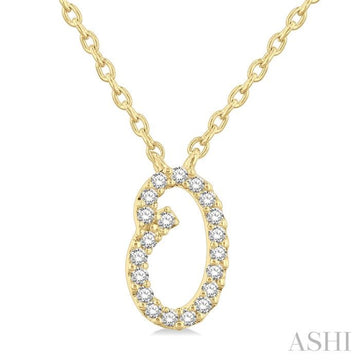 1/20 Ctw Initial 'O' Round cut Diamond Pendant With Chain in 14K Yellow Gold